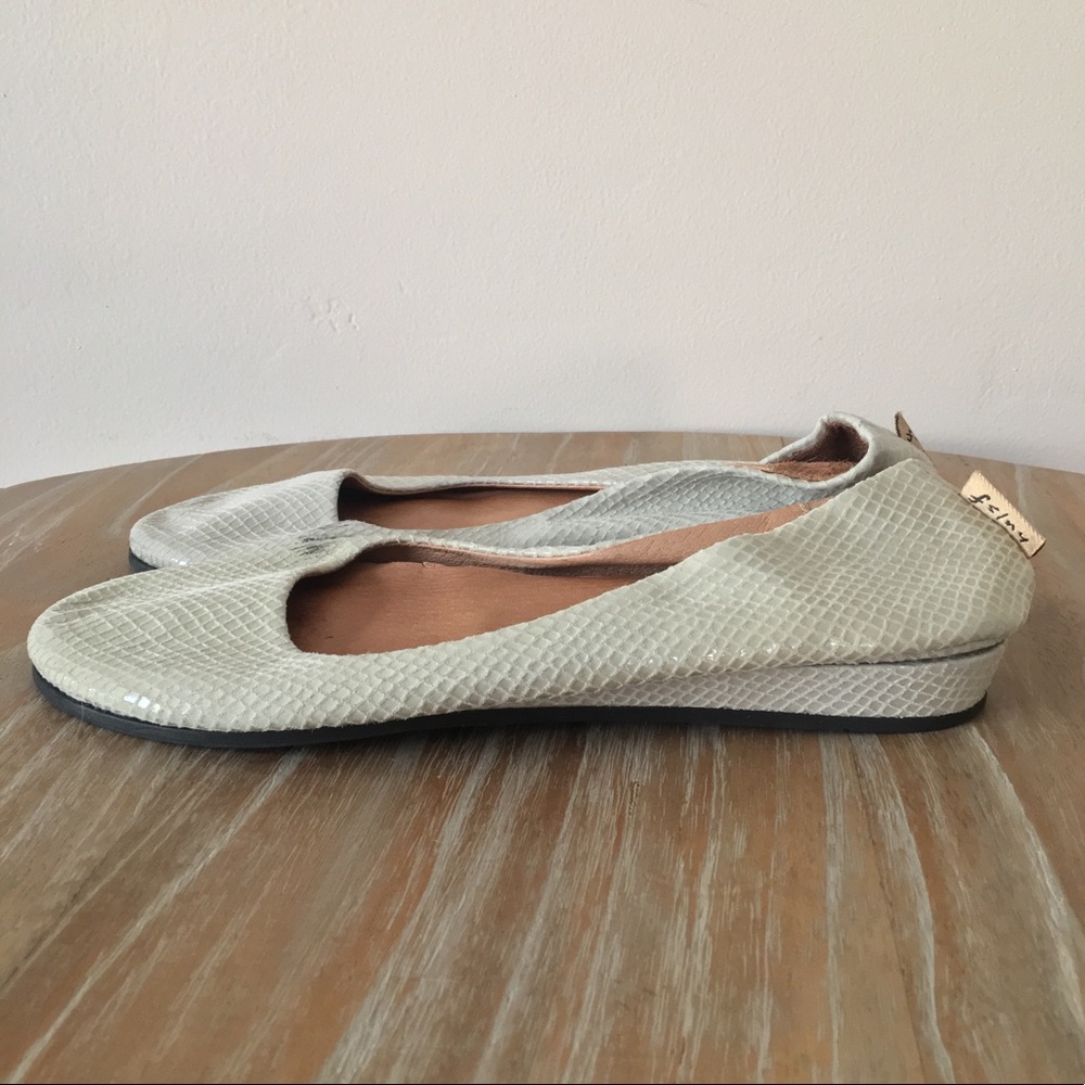 French Sole FS/NY Leather Snakeskin Print Flats